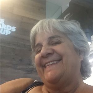 Meet your Posher, Debbie